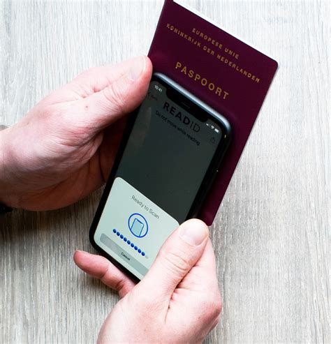 Verify the Passport Chip with a Smartphone 